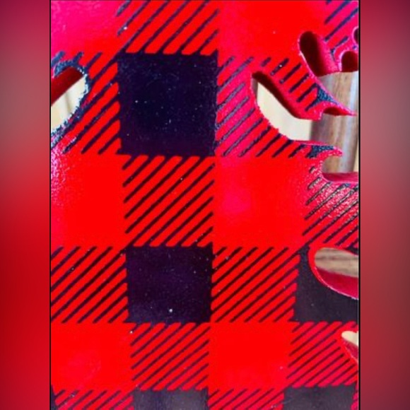 *Red & Black Buffalo Check Wood Tree, Small - Picture 3 of 10